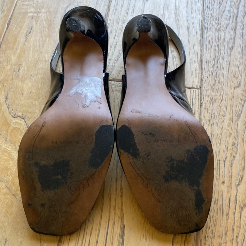 Lovely Tahari Black Patent Heels.  8M. - Picture 4 of 5